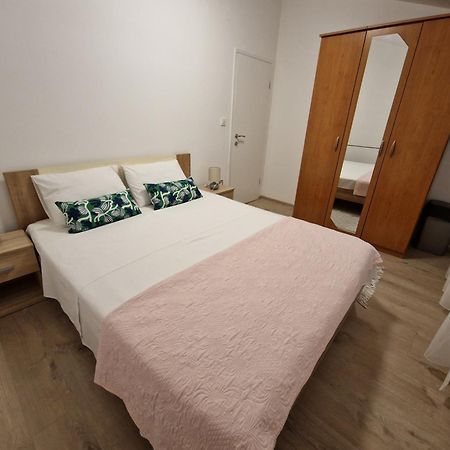 Apartment Hramina มูร์แตร์ ภายนอก รูปภาพ
